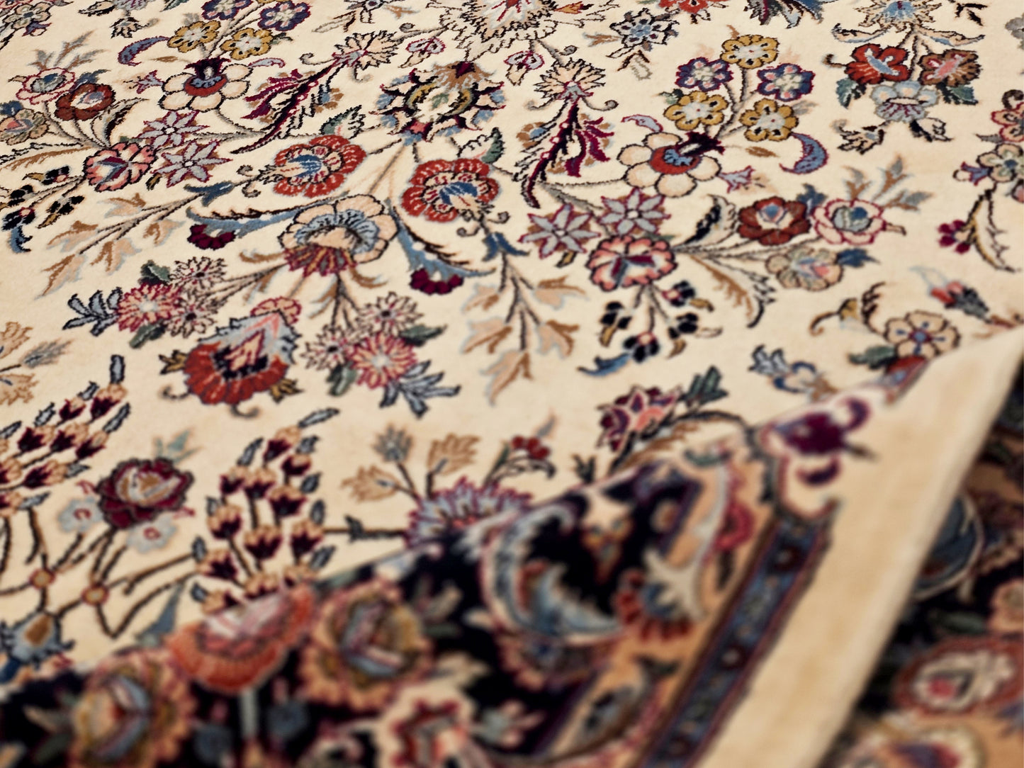Kashmar Rug - 310x200 cm