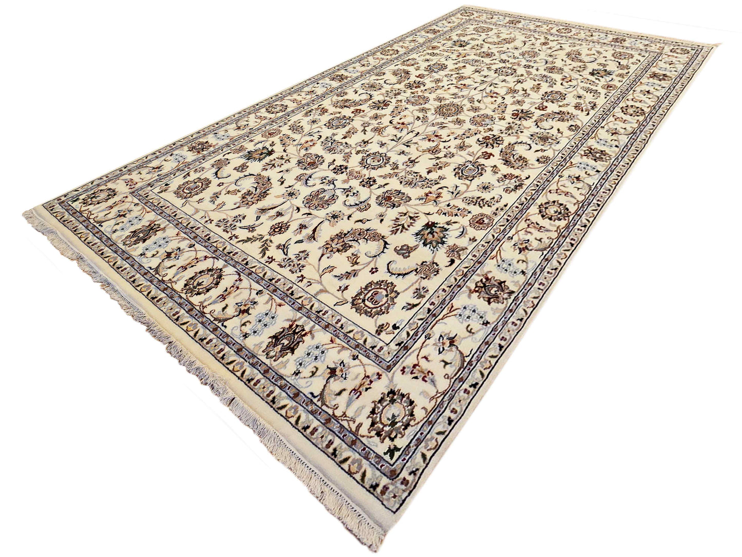 Nain Rug - 298x196 cm
