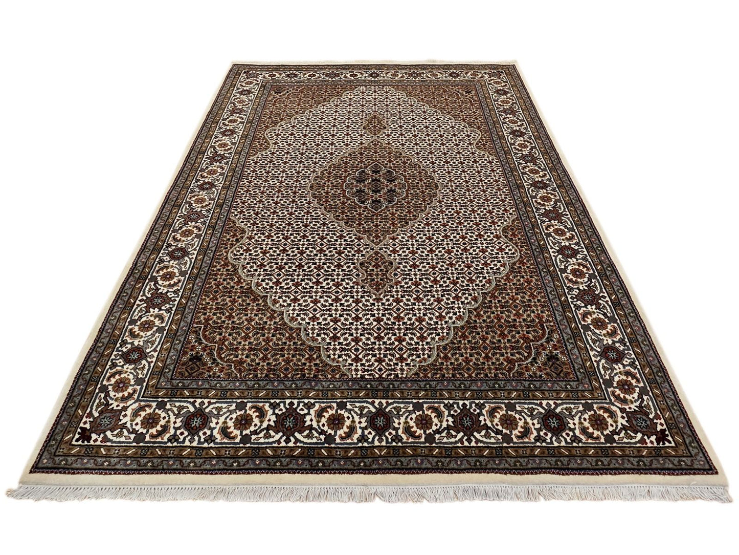 Mahi Tabriz Rug - 246x168 cm