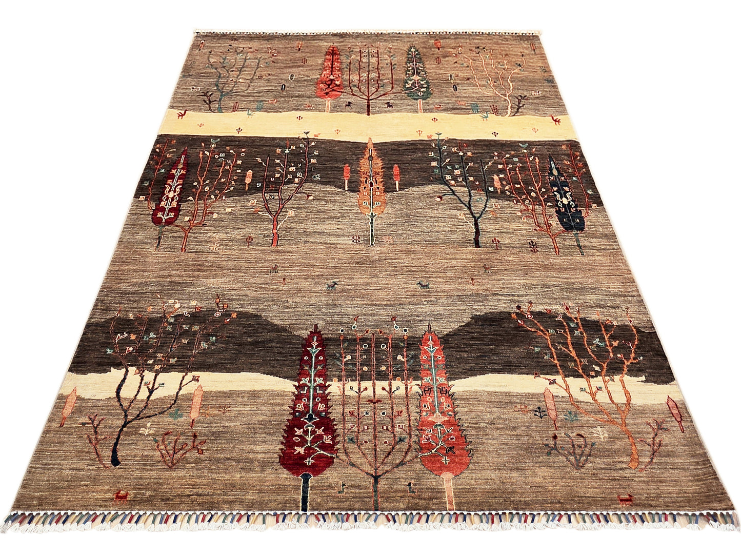 Ariana Rug - 243×175 cm