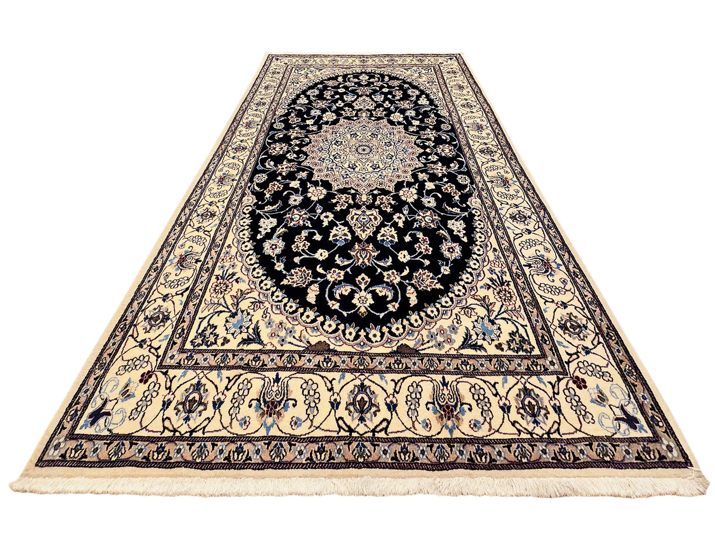 Nain Rug - 307x198 cm