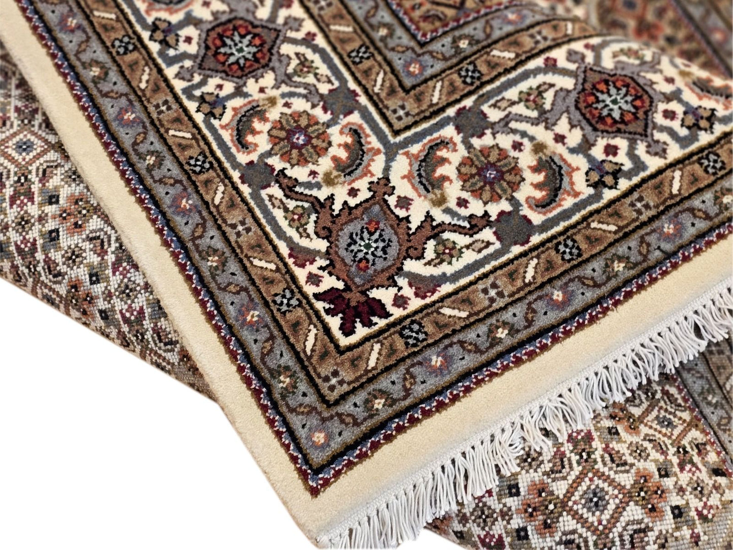 Mahi Tabriz Rug - 246x168 cm