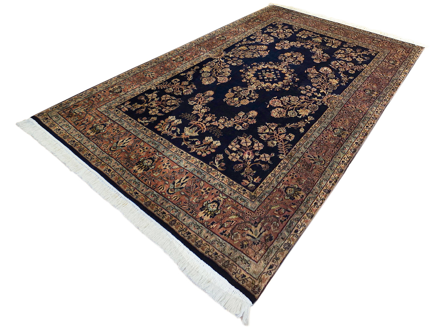 Sarouk Rug - 233x172 cm