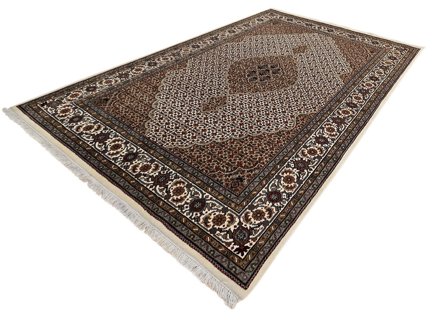Mahi Tabriz Rug - 246x168 cm