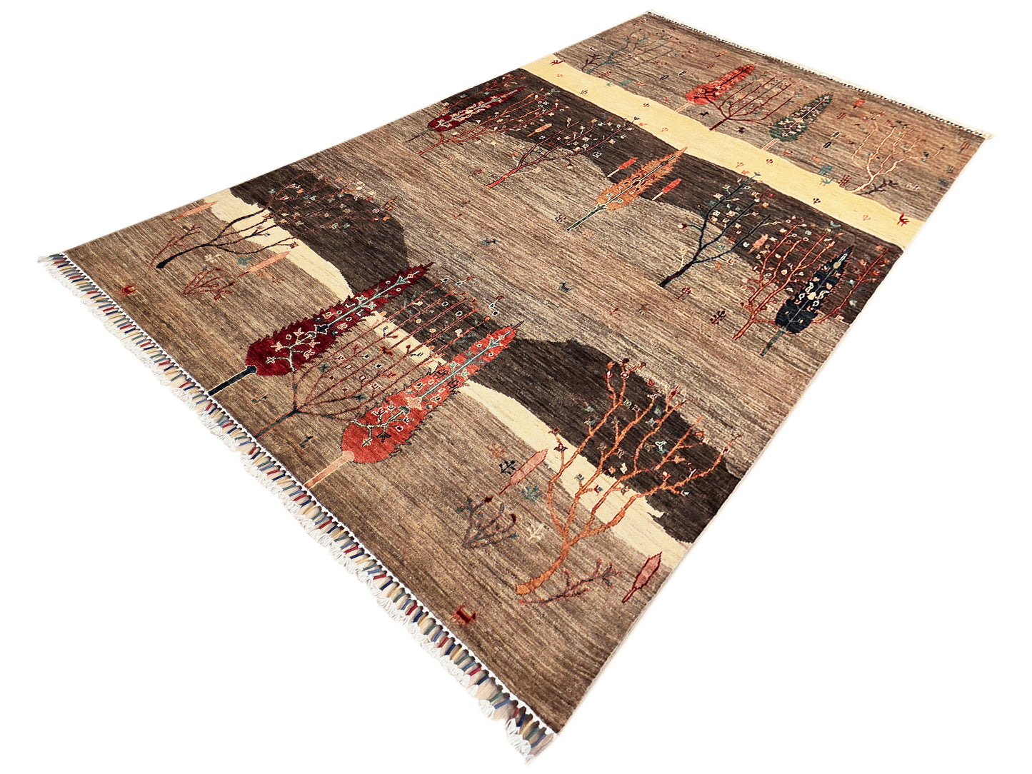 Ariana Rug - 243×175 cm